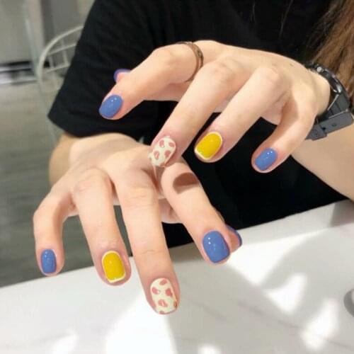 24Pcs False Nails Leopard Full Cover Nail Tips Fake Nails Artifical Nails French Tips With 24Pcs Glue Sticker