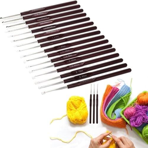 16pcs/set Plastic Handle Crochet Hooks Handle Knitting Needles Set Crochetings and Knittings 0.5mm-2.5mm 16 Sizes