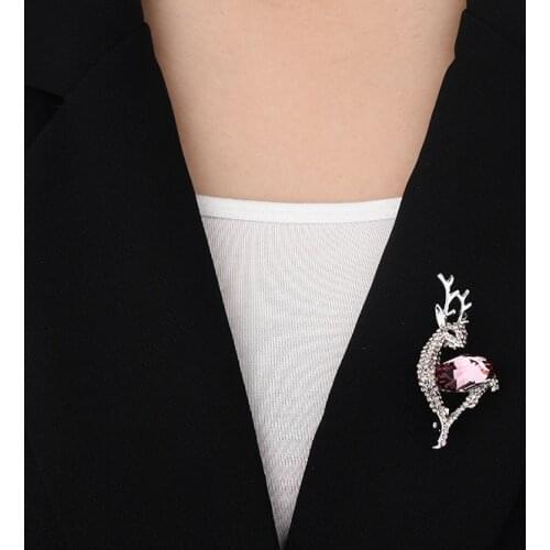 Deer Fawn Brooches Women Crystal Rhinestone Large Brooch Pin Fashion Dress Coat Accessories Party Female Jewelry Christmas Gift