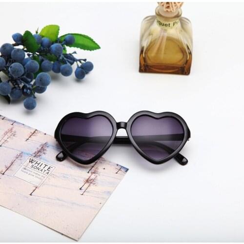 Child Love Heart Sunglasses New Boys Grils Heart-shaped Big Frames Sun Glasses Lovely Baby Kids Take Pictures Eyewear UV400