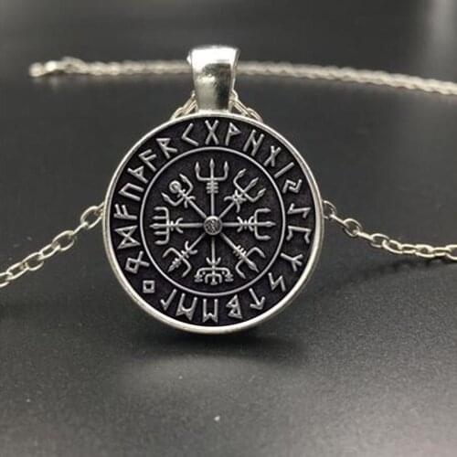 Fashion Glass SYMBOL OF NORSE RUNIC NORSE Runes Vegvisir Pendant Necklace Compass With Chain For Women Men Viking Jewelry