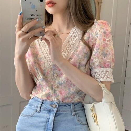 Kant Bloemen Vrouwen Shirts V-hals Bladerdeeg Mouw Mode Zomer Blouses Koreaanse 2021 Zoete Blusas Mujer Korean Ruches Tops