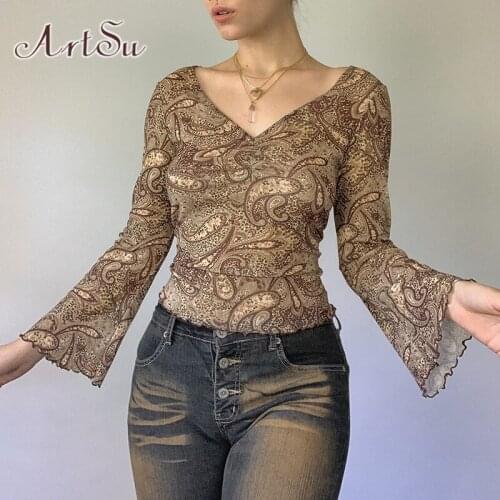 ArtSu Graphic Tshirts Y2K Clothes Women Autumn Vintage V Neck Long Sleeve Tee Streetwear Harajuku Shirt Long Sleeve Tops T-shirt