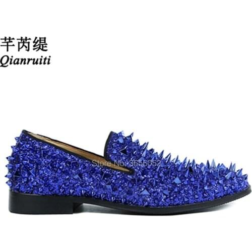 Qianruiti Brand Fashion Sapatos Rivet Studs Bling Prom Wedding Shoes Slip On Mens Shoes Casual Flats Glitter Spiked Loafers Men