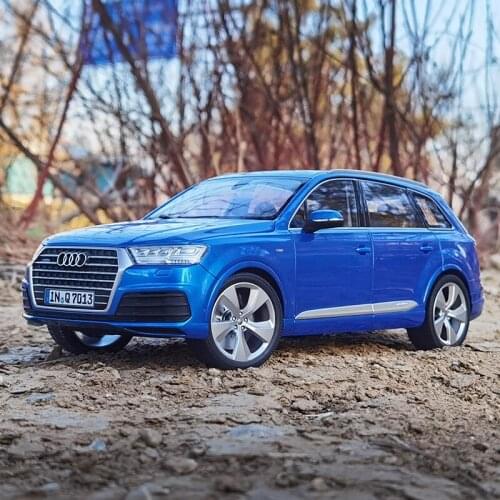 New 1:24 Audi Q7 Alloy Car Model Simulation Sound And Light Pull Back Alloy Car Boy Suv Toy Car Boy Gift Collection Ornaments