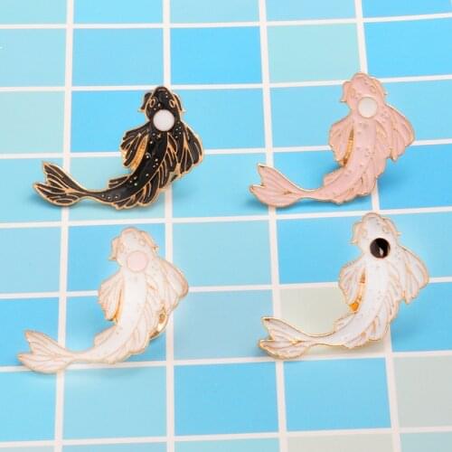 Cute Pink White Carp Brooch Shirt Alloy Enamel Badges Pins Broches for Men Women Badge Pines Brooches Jewelry Accessories