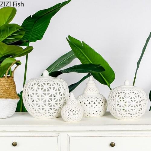 European White Hollow Ceramic Pot Decorative Bowl Aromatherapy Stove Crafts Modern Home Accessories Creative Desktop Decoration