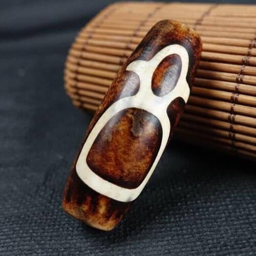Collection China Tibet Old Agate God of Wealth Pattern Dzi Amulet