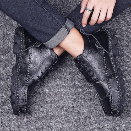 Hot mens male boots mens shoes 2020 shoe men breathable sneaker sports hombre new black footwear Mens leisure for outdoor sale