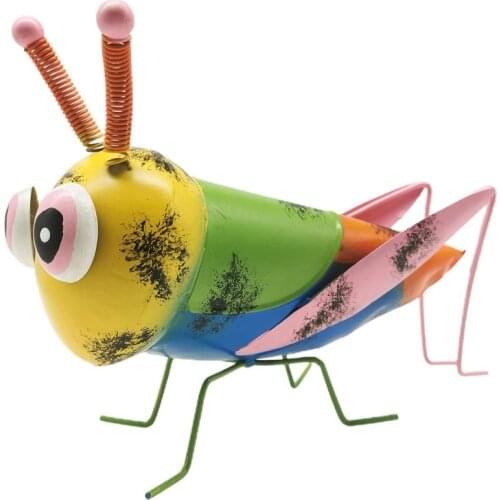 Metal Yard Art Garden Grasshopper Figurines Praying Mantis Locust Statues Ornaments for Patio Lawn Decorations