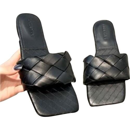 Sandals and Slippers for Womens Outer Wear Summer Flat-bottomed Fashion Half-drag One-word Thick-soled Woven Sandals