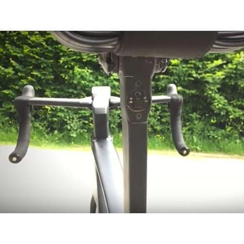 2021 New road bike carbon frame BB30 bottom bracket suitable for Di2 group 700C carbon bike frames thru axle 100*12 142*12mm