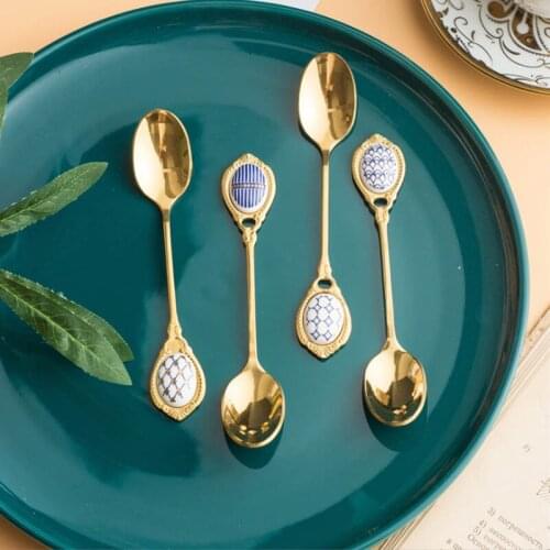 Exquisite Metal Coffee Spoon Small Luxury Cute Coffee Stirring Spoon Stainless Steel Seasoning Dessert Fork Teaspoon 1pc