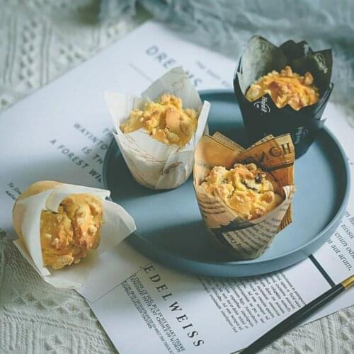 50pcs Newspaper Style Cupcake Liner Baking Cup For Wedding Party Caissettes Tulip Muffin Cupcake Paper Cup Oilproof Cake Wrapper