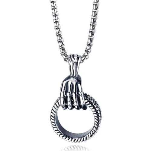 2021 Innovative Design Hip Hop Skull Hand Necklace Men Women Gothic Pendant Halloween Gift Stainless Steel Chain Jewelry Punk
