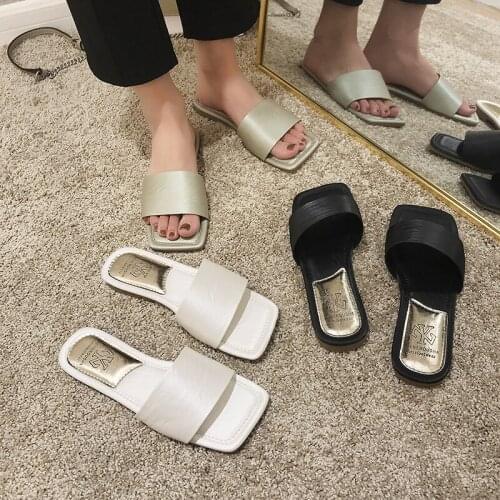 High quality ladies slippers summer 2020 new flat slippers non-slip wear-resistant vacation sandals