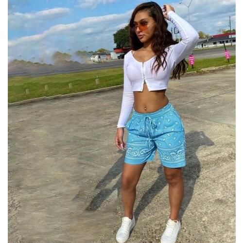 TNNAOFF Trendy Bandana Print Shorts for Women 2021 Summer Fashion Hip Hop Pocket Lace Up Streetwear Club Casual Biker Shorts