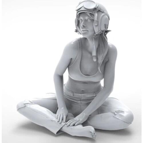 Resin female soldier, figure girl, need to assemble and color by yourself 1：35