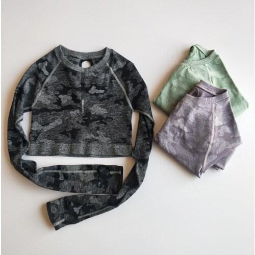 Womens Sports Fitness Long Sleeve T-Shirt Cute Back Cutout Yoga Shirts Thumb Holes Camo Pattern Gym Running Base Layer Crop Top