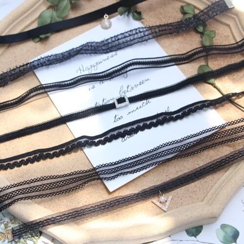 Playful Cute Girl Cool Lace Collar Temperament Women Fashion Fine Geometric Rhinestone Pendant Black Choker Necklace Accessories