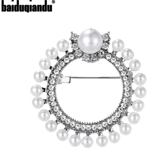 Baiduqiandu Brand New Arrival Simulated Pearl Surrounding Circle Brooch Pins