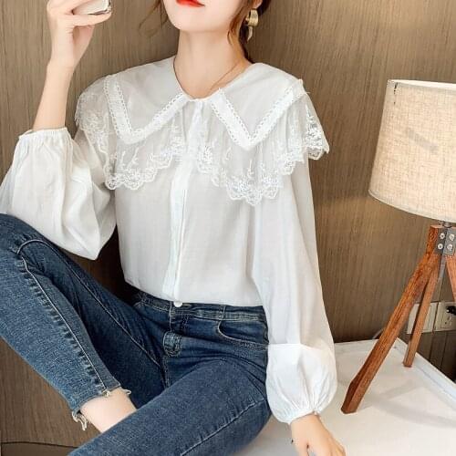 Blouse female design sense niche Korean fan autumn wild sweet big lapel stitching lace single layer collar bottoming shirt