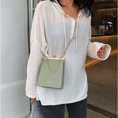 Female Crossbody Bag Pu Leather Candy Chain Mini Shell Bag Women Fashion Solid Metal Buckle Portable Messenger Bag Сумка Женская