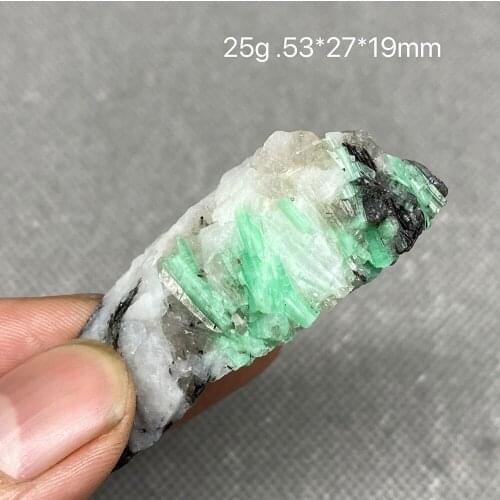 100% Natural green emerald mineral gem-grade crystal specimens stones and crystals quartz crystals