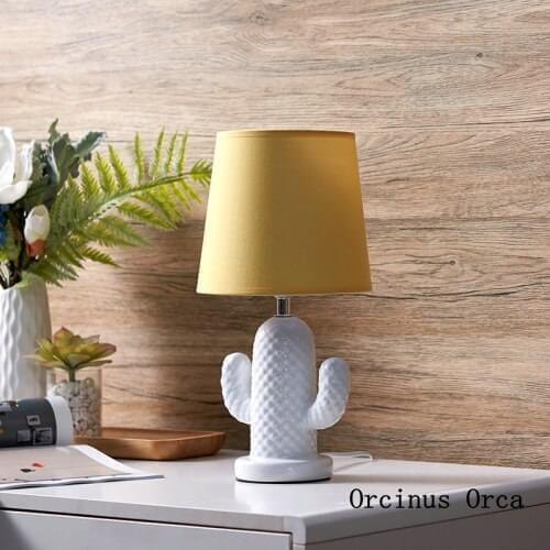 Cartoon Creative Color cactus table lamp bedside lamp in childrens bedroom Nordic modern simple LED ceramic table lamp