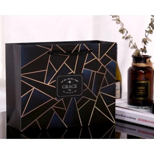 Black white printing Paper Gift Bag Trainer Box Size Birthday Gift Present,Custom for food grade kraft paper bag --XP2236