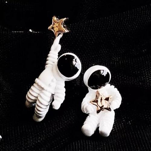 10pcs/pack Cute Astronaut Enamel Charms Findings Fun DIY Pick Up Star For Earring Necklace Bracelet Jewelry Finding XL566