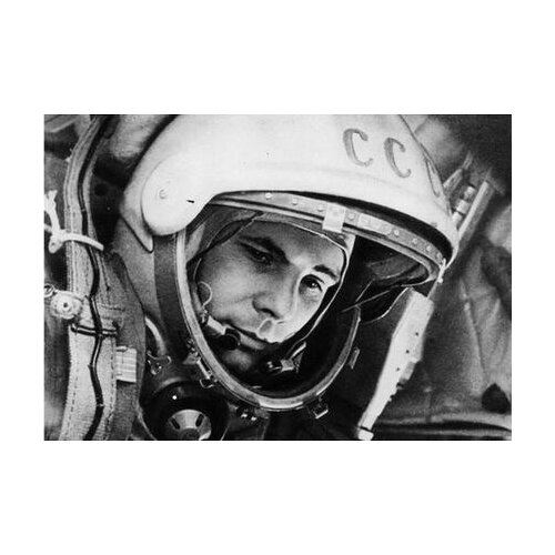 More style Space Heroes Yuri Gagarin Art Film Print Silk Poster Home Wall Decor 24x36inch