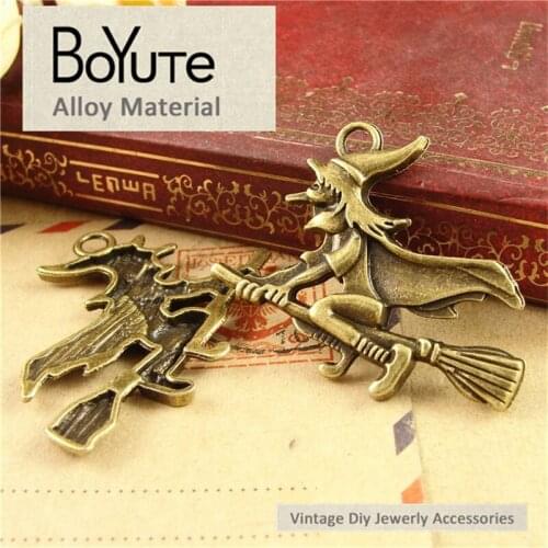 BoYuTe (40 Pieces/Lot) 36*29MM Antique Bronze Plated Zinc Alloy Witch Ridding Broom Pendant for Jewelry Findings Diy Accessories