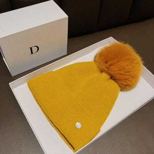 HT027 Winter Female Fur Pom Poms hat Winter Hat For Women Girl 's Hat Knitted Beanies Cap Hat Thick Women Skullies Beanies