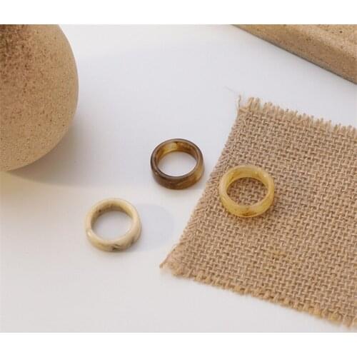 1Pcs New Simple Fashion Transparent Acrylic Acetic Acid Round Rings Resin Hand Finger Rings for Men Women Vintage Jewelry 2020