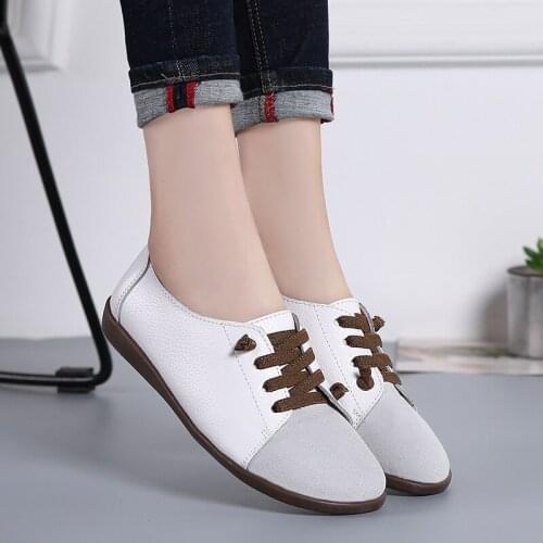 Little White Shoes Womens Autumn 2021 New Style Korean Casual Soft-soled Flat Shoes Low-cut Loafers Womens Plus Size 43