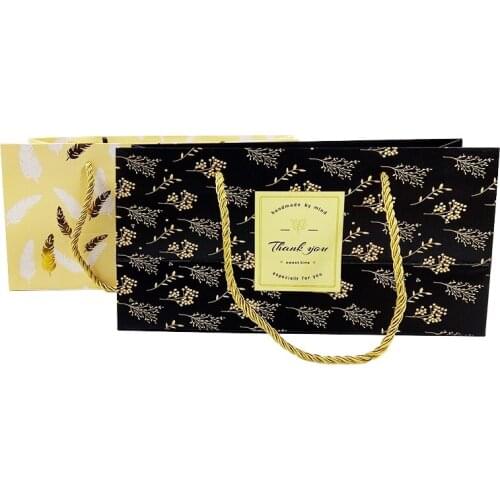 10 Pcs/lot 26x13cm Lovely Leaf Pattern Gift Paper Bags With Handle For Food Packaging Party Wedding Gift Bag Cookies Bag