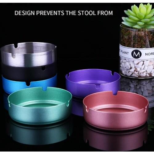Stainless Steel Corrosion Resistance Portable Cigarette Ashtray High Temperature Resistant Drop Resistant Round Design Ashtray