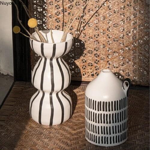 Hand-painted Vase Ceramic Black and White Retro Art Countertop Vase Living Room Home Decoration Flower Arrangement Accessories