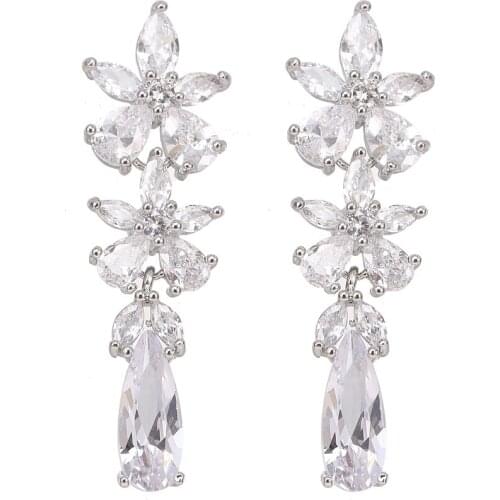 Bettyue New Arrival Long Flower Shiny Zirconia Earring For Female Fashion Jewelry In Wedding Party Three Color Noble Ornament