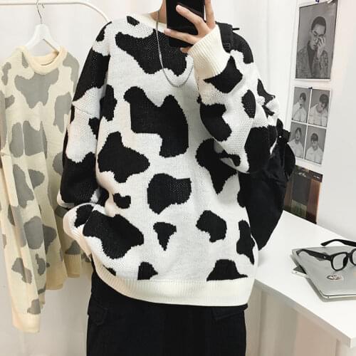 Korean Cow Print Sweater Mens Warmth Fashion Retro Casual Knitted Pullover Men Loose Autumn And Winter Sweater Mens Clothes