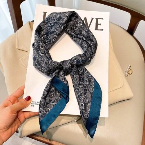 2021 Autumn New Print Square Towel Fashion 70X70CM Sunscreen Shawls Female Popular Dustproof Kerchief Ethnic Style Silk Scarves