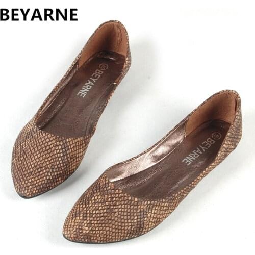 BEYARNE New Design fashion Lady soft sole Flat Shoes for drive pregnant woman shoes Women autumn Shoes Snake Skin big size 35-41