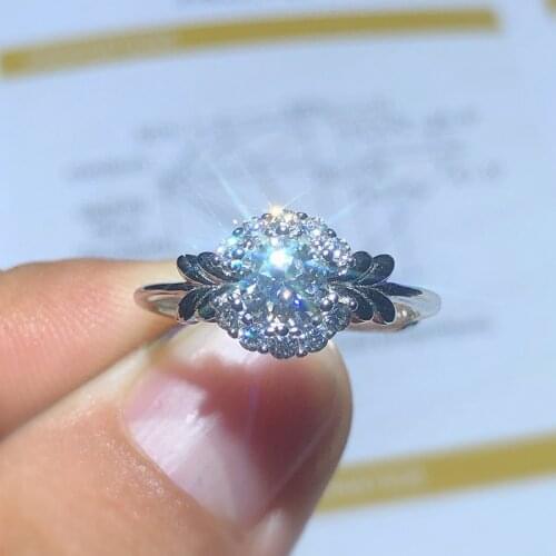 Bosses recommend new products to promote real Moissanite ring luxury style 925 silver 0.5 carats