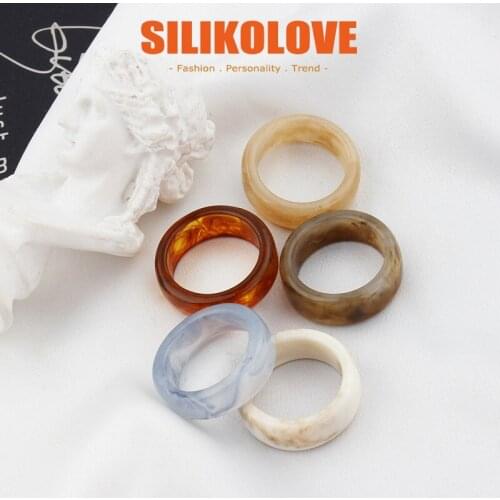SILIKOLOVE New Amber Engagement Rings for Women Personalized Resin Finger Ring