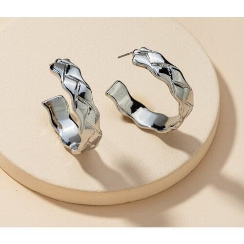 F.J4Z New Trend Hoop Earrings 2021 Fashion Textured Band Cuff Earring Lady Alloy Jewelry Gifts Dropship