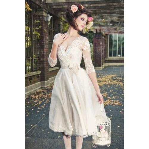 Vestido De Noiva Curto Short Vintage Lace With Sleeves A Line V Neck Open Back Custom Made Bride Gown 2018 bridesmaid dresses