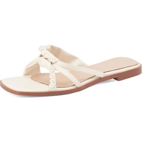 New Women Slippers Square Toe Low Heel Flat Open Toe Outer Womens Shoes Exquisite Pearl Decorated Sandals For Summer 2021