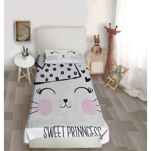 Çocuk odası yatak örtüsü pembe siyah kedi