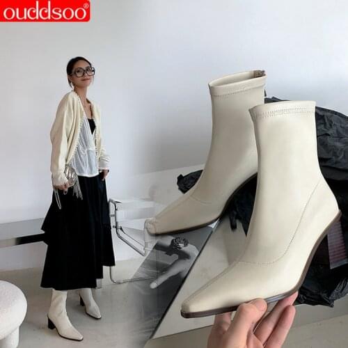 Ouddsoo Shoes With Medium Heels